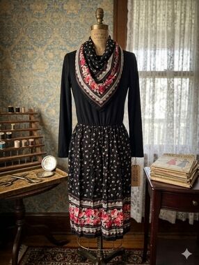 VTG 80s Pistachio Floral Border Print Dress with Attached Scarf Collar